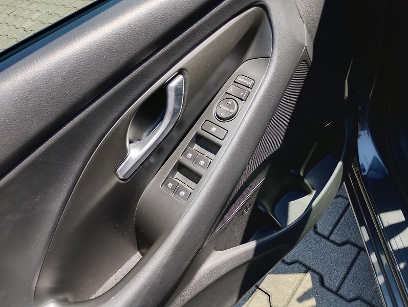 Hyundai i30 1.0 T-GDI - fotka 21 z 22