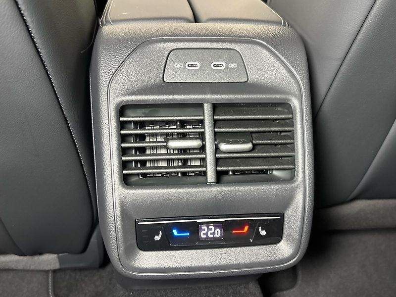 Volkswagen Passat (2025) R-Line People - fotka 22 z 31