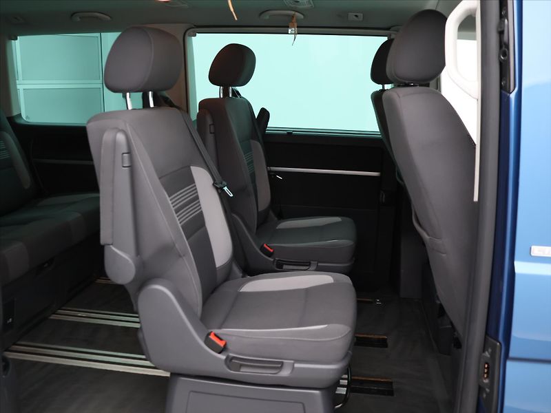 Volkswagen Multivan 2,0 TDI 103kW Highline Tažné - fotka 13 z 34