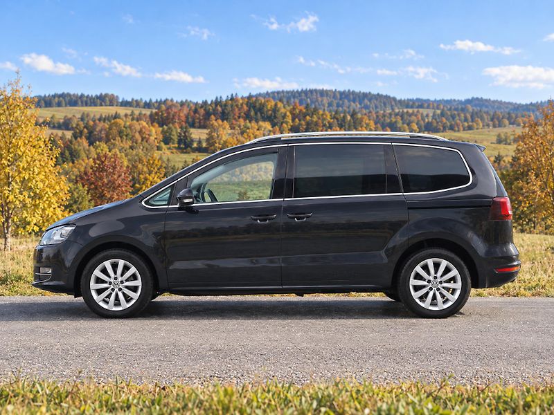 Volkswagen Sharan 2,0 TDI 130kW DSG 4Motion CZ - fotka 4 z 41
