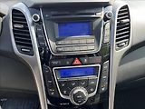 Hyundai i30 1,6 CRDi ČR ALU KAMERA 2x KOLA - náhled 17