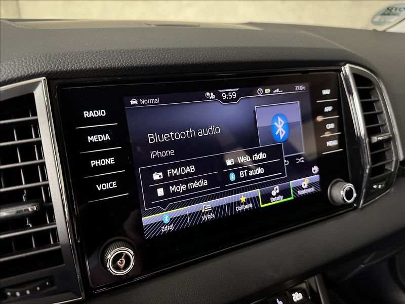 Škoda Karoq 1,5 TSi  DSG Style LED Kamera - fotka 34 z 46