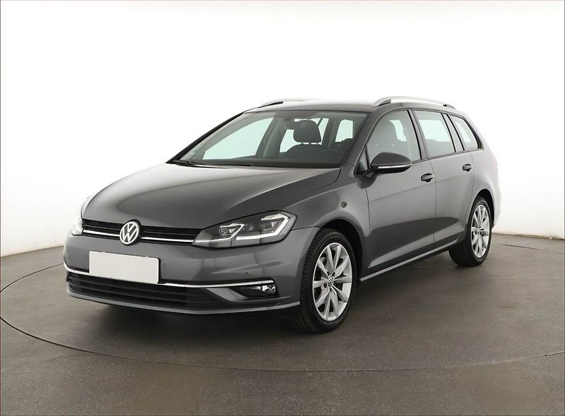 Volkswagen Golf (2018) 1.0 TSI, Tempomat - fotka 2 z 15