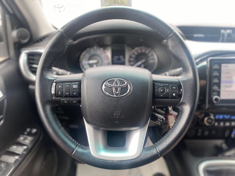 Toyota Hilux 2.4D, ČR, Active, tažné, 4x4 - fotka 14 z 32