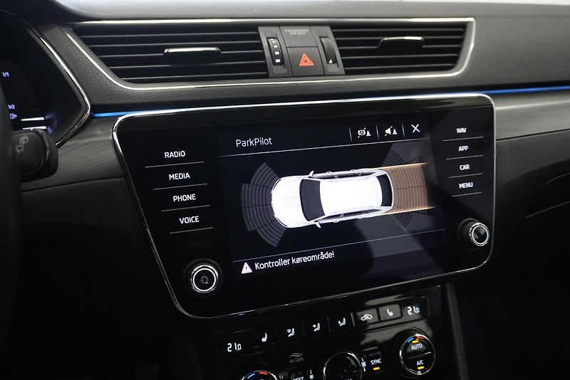 Škoda Superb 1.5 TSI 110kW STYLE TOP SERVIS - fotka 20 z 35