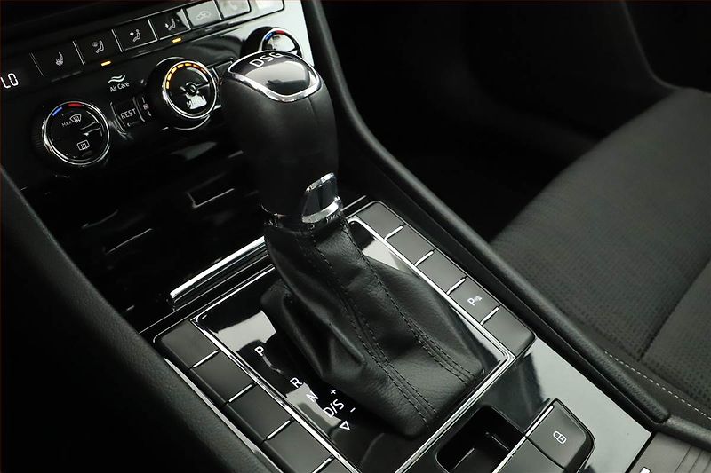 Škoda Superb (2019) Style 2.0 TDI, Automat, Navi - fotka 11 z 16