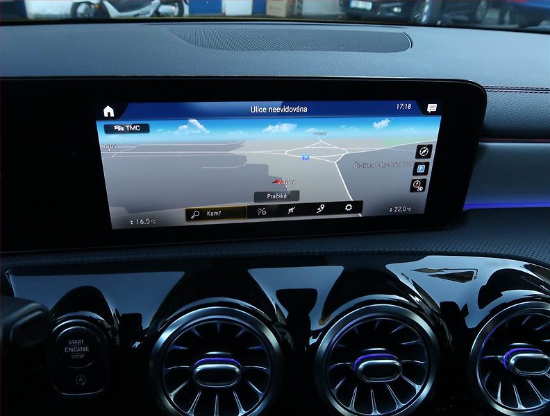 Mercedes-Benz CLA (2020) AMG Paket 200 d - fotka 19 z 21