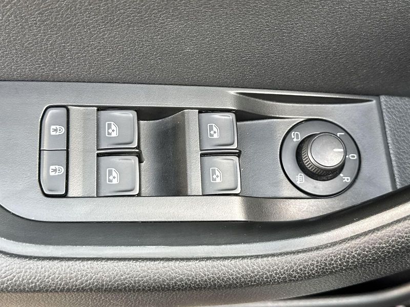 Škoda Superb (2020) Combi 1.4 TSI iV DSG Ambition - fotka 11 z 35