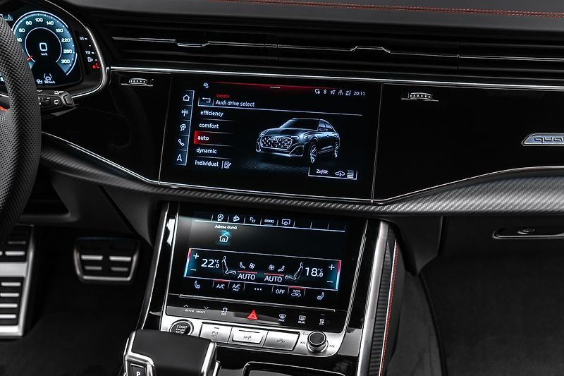 Audi Q8 50TDI Sline Laser B&O - fotka 17 z 26