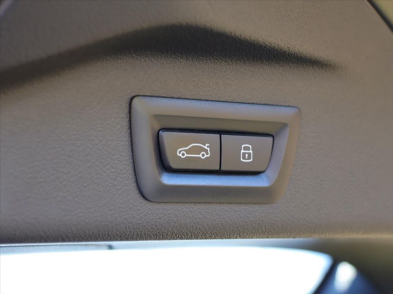 BMW X7 3,0 40d 250kW Xdrive M-Paket D - fotka 13 z 49