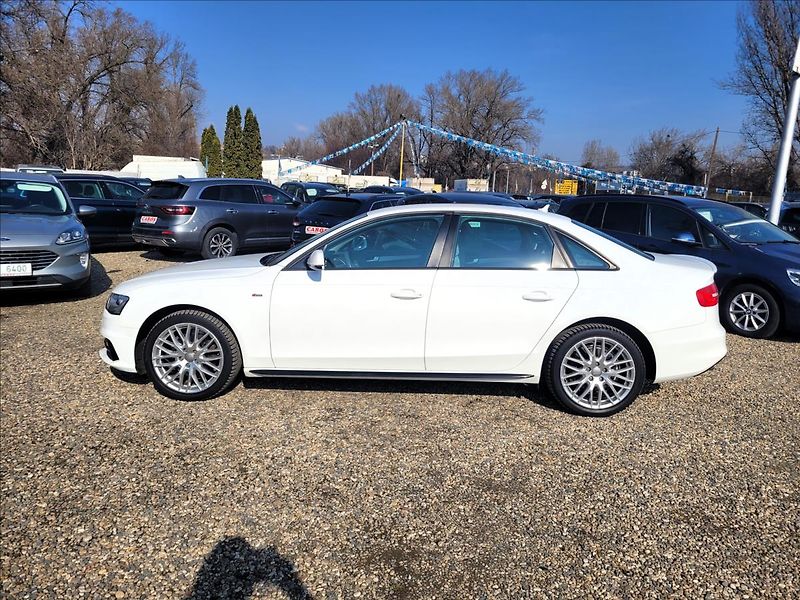Audi A4 2,0 TDI,S-line,navi,výhřev,xen - fotka 3 z 41