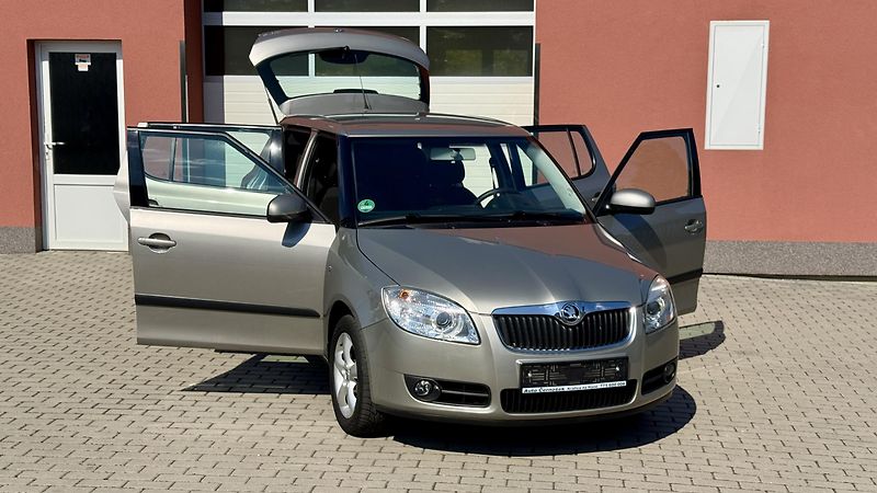 Škoda Fabia 1.4 16V*63kW*ELEGANCE*94TKM* - fotka 25 z 26