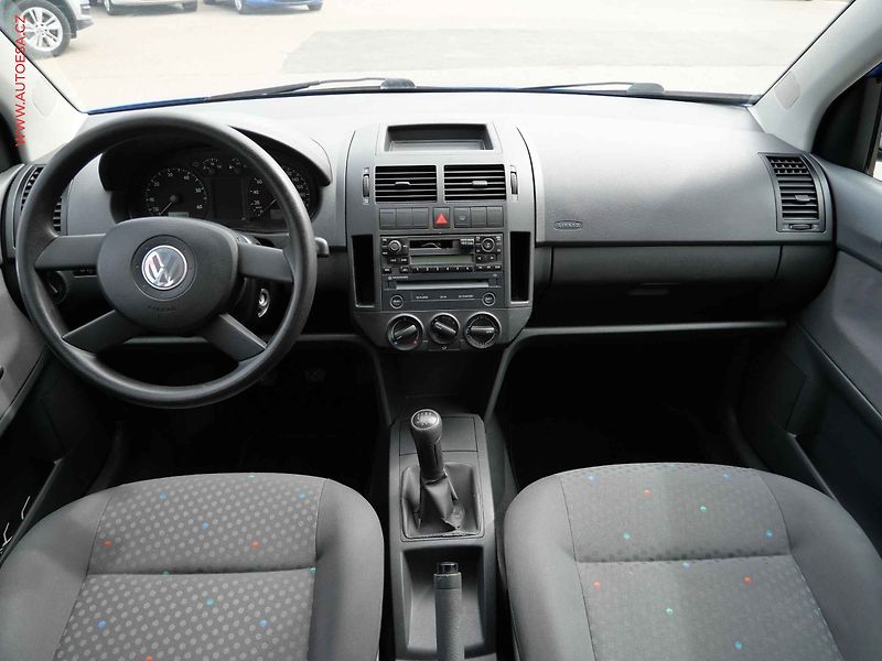 Volkswagen Polo (2004) 1.2 HTP, ČR, STK4/28 - fotka 8 z 14