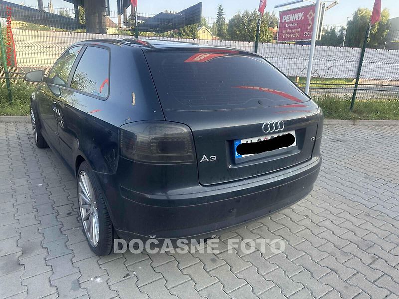 Audi A3 (2007) 1.9 TDi, AC - fotka 2 z 3