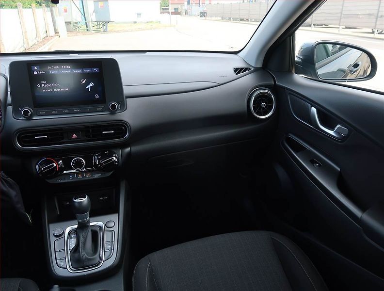 Hyundai Kona (2022) 1.0 T-GDI, Automat, ČR,1.maj - fotka 8 z 19