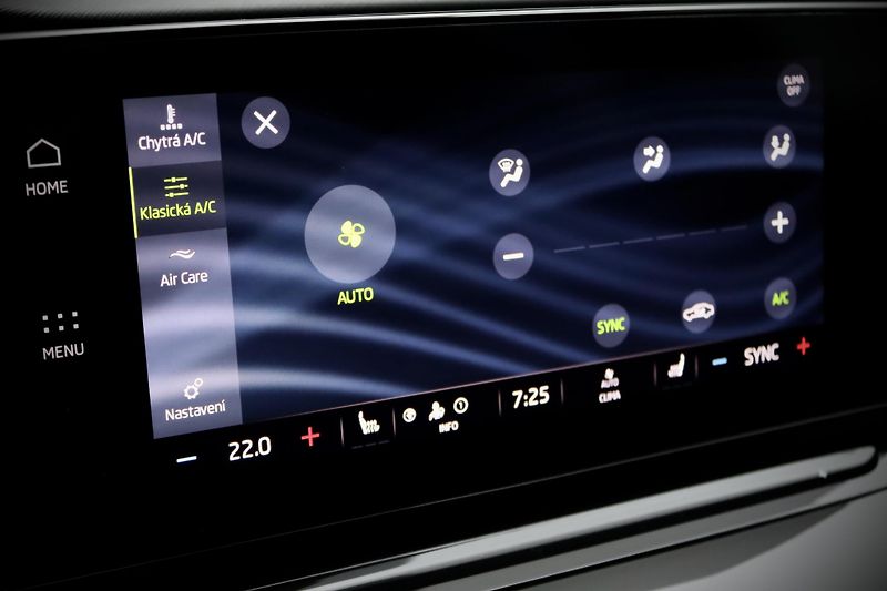 Škoda Octavia 4 Combi 1.5 TSI 110 kW - fotka 37 z 49