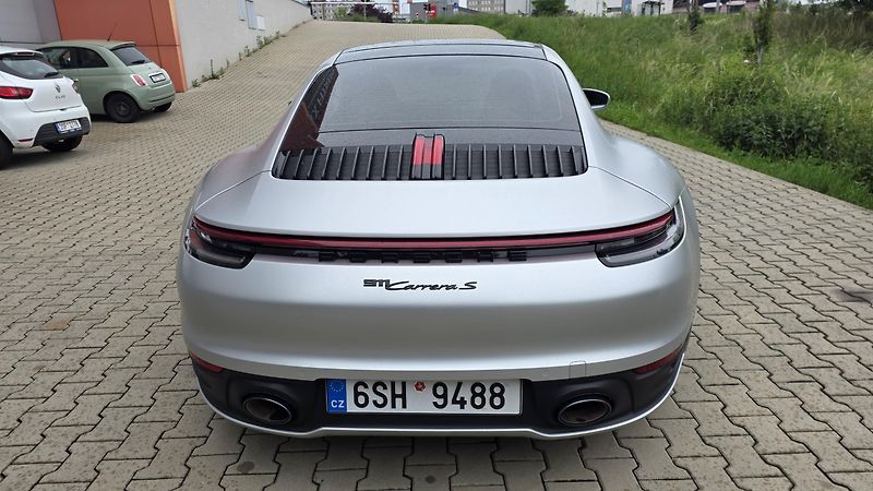 Porsche 911 (2022) S plný servis - fotka 6 z 18