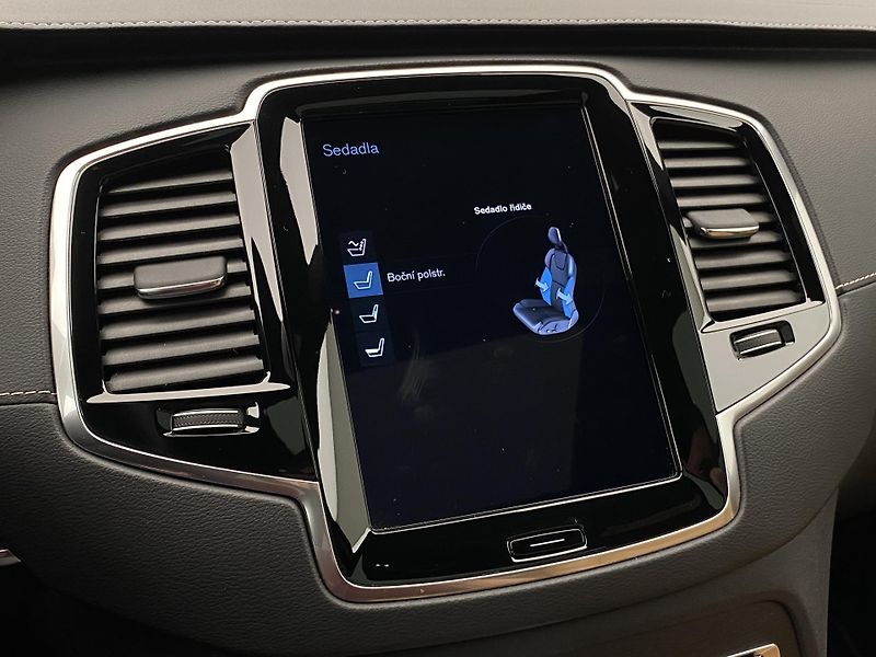 Volvo XC90 B6 AWD INSCRIPTION AUT CZ 7m - fotka 51 z 55
