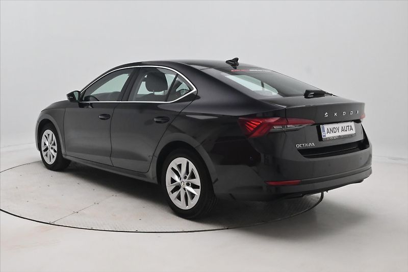 Škoda Octavia 2,0 TDI 110kW DSG Style Záruka - fotka 7 z 31