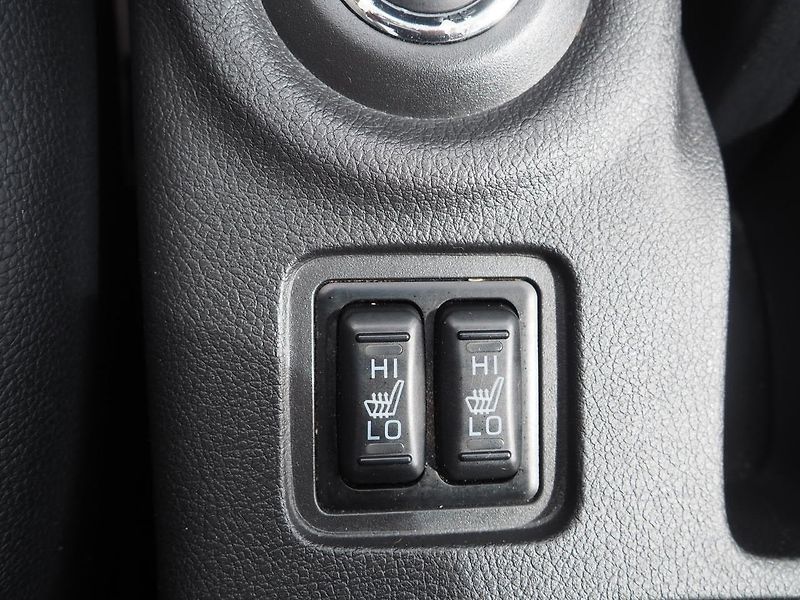 Mitsubishi Outlander (2014) 2.2 D-ID AT Instyle, AWD, 7m - fotka 38 z 41