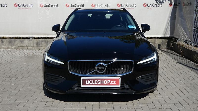 Volvo V60 B5 AWD Momentum Pro - fotka 2 z 23