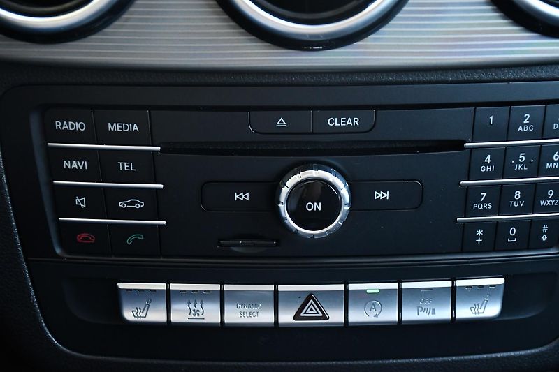 Mercedes-Benz Třídy B 220d PDC 4M N.TOP VYHŘ.SEDAČ - fotka 28 z 38