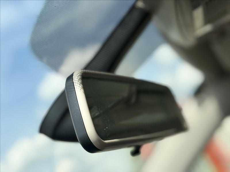 Volkswagen Golf TSI DSG F1 NAVI SERVISKA - fotka 18 z 32