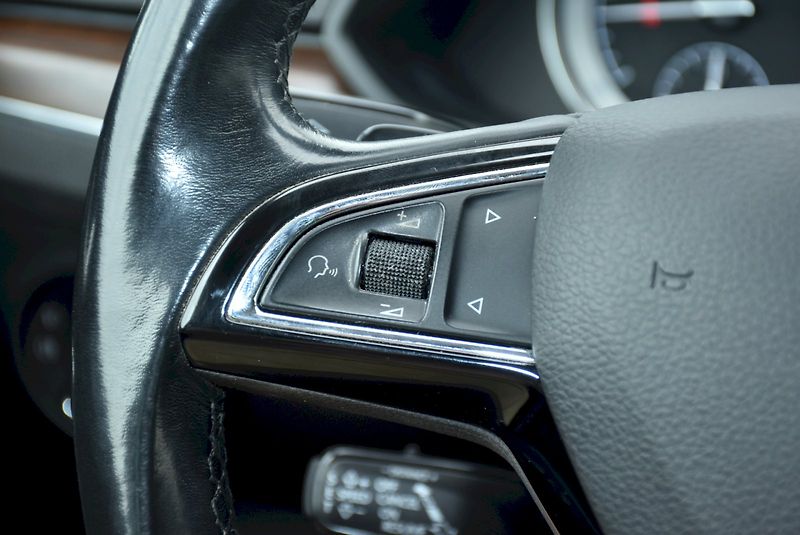 Škoda Superb (2020) Scout 2.0 TDI 140 kW 4x4 DSG - fotka 28 z 32