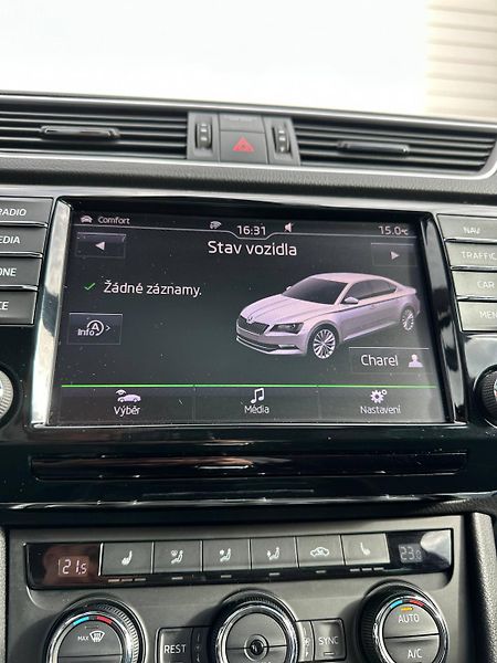 Škoda Superb (2017) III SPORTLINE 140KW DSG - fotka 37 z 48