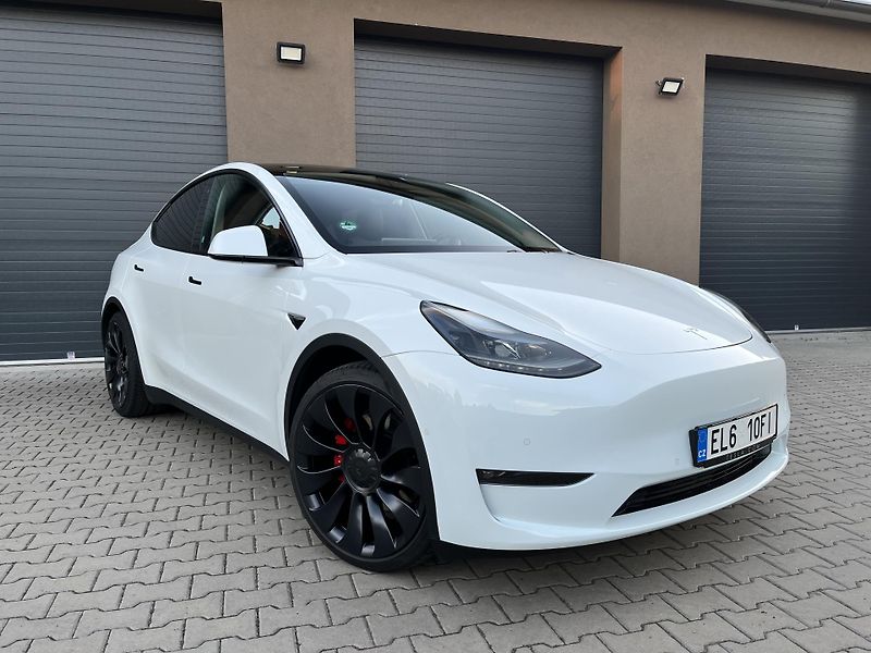 Tesla Model Y (2022) PERFORMANCE 393 Kw ,RYZEN,DPH - fotka 2 z 29