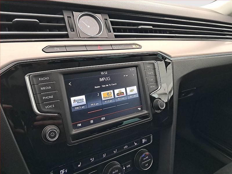Volkswagen Passat (2014) Highline 2.0 TDI, Kůže, Navi - fotka 12 z 19
