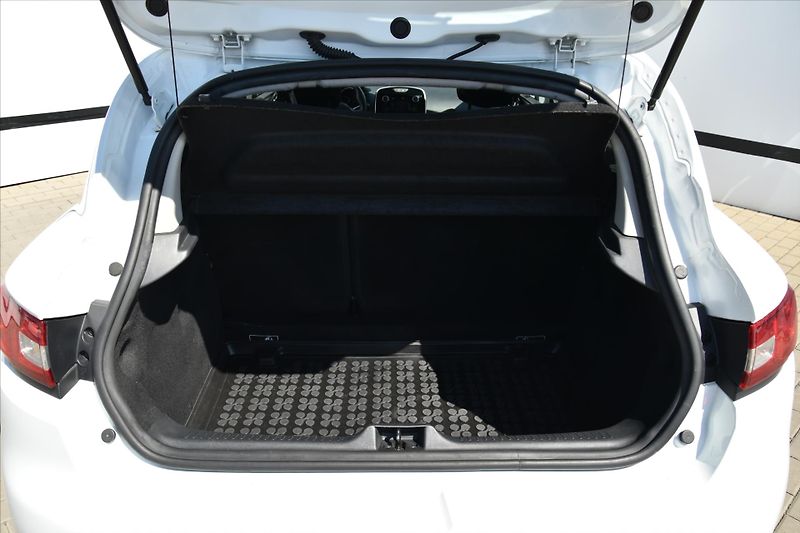 Renault Clio 1.2i 54kW KLIMA ČR - fotka 11 z 22
