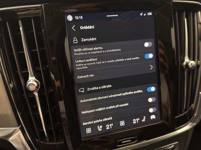 Volvo V90 T8 AWD RECHARGE ULTRA - fotka 45 z 53