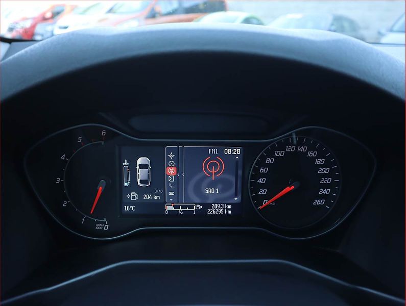 Ford Mondeo (2013) 2.0 TDCi, Automat, Navi - fotka 11 z 19