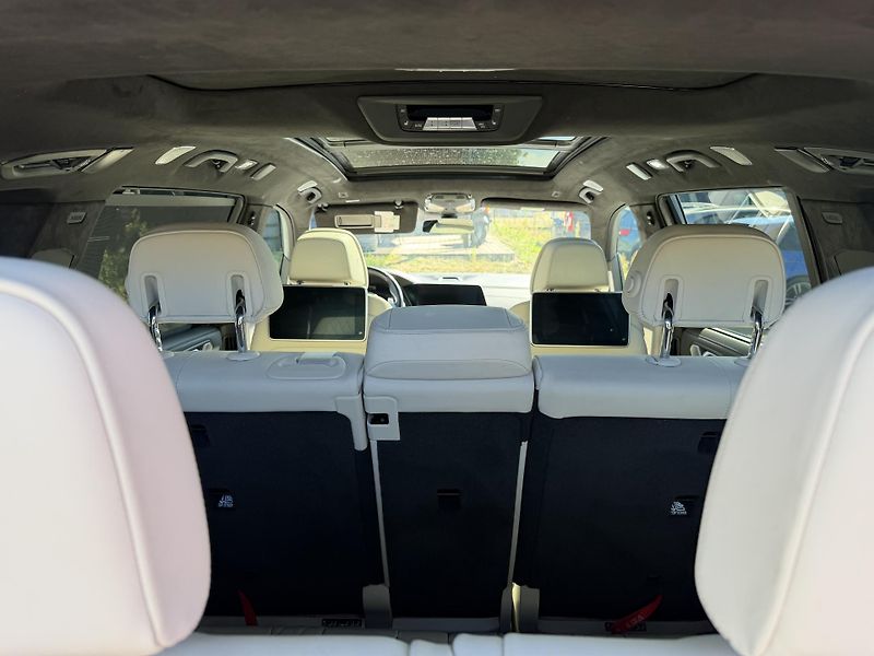 BMW X7 M50d INDIVIDUAL 7 MIST  - fotka 10 z 29