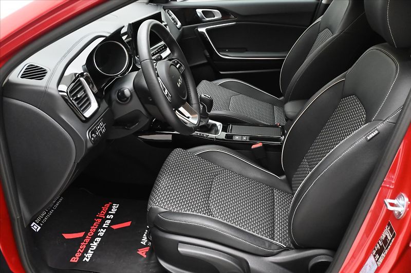 Kia XCeed 1,5 T-GDi 117 kW Exclusiv Záru - fotka 13 z 29