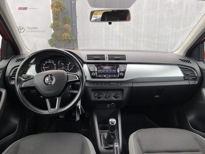 Škoda Fabia 1.0MPi, ČR, manual, 2x kola - fotka 9 z 16