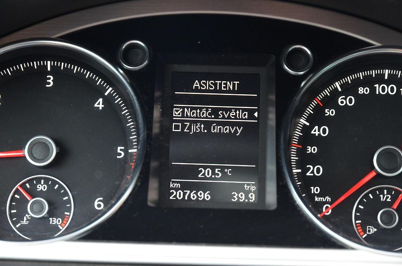 Volkswagen Passat (2012) Alltrack 2.0 TDi 4x4 PANORAMA - fotka 28 z 43