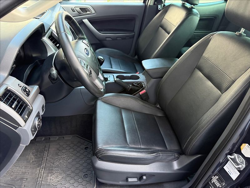 Ford Ranger 3,2 Limited,1maj,man,po servis - fotka 11 z 34