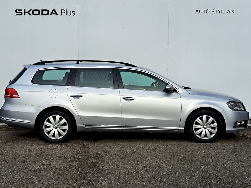 Volkswagen Passat (2012) VARIANT CL 2,0 TDI BMT 6G - fotka 7 z 23