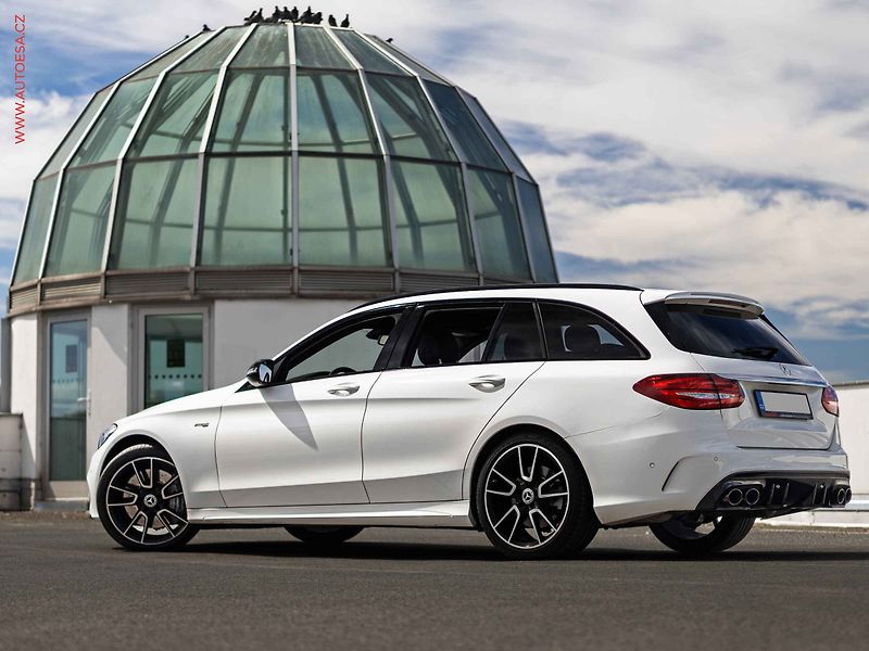 Mercedes-Benz Třídy C (2016) 3.0 V6 BiTurbo AMG C 43 - fotka 4 z 19