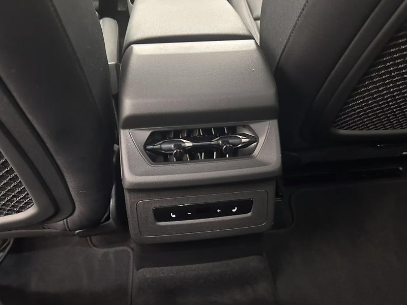 Audi Q6 e-tron perf. S-Line B&O HuD Vzduch - fotka 7 z 14