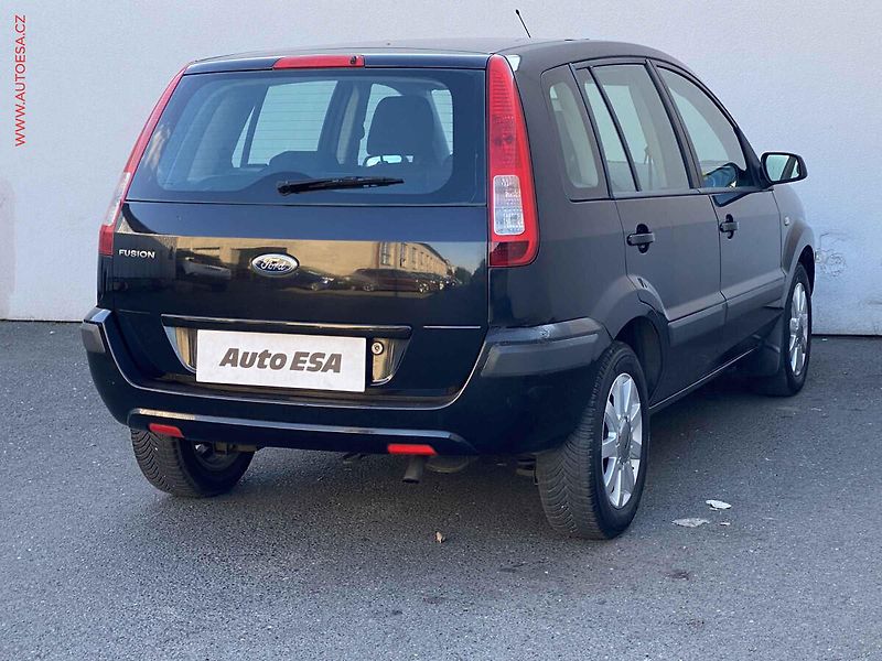 Ford Fusion (2009) 1.4i, 1.maj,ČR, Klima - fotka 4 z 17
