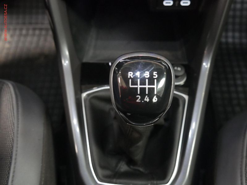 Volkswagen T-Cross (2023) 1.0 TSi, 2.maj,ČR, Style, LED - fotka 18 z 20