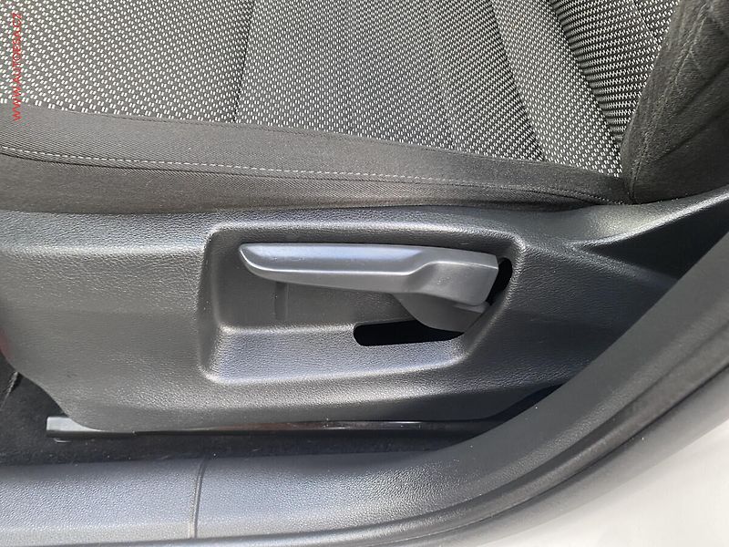 Škoda Octavia (2016) 1.6 TDi, ČR, AC, temp, STK6 - fotka 14 z 17