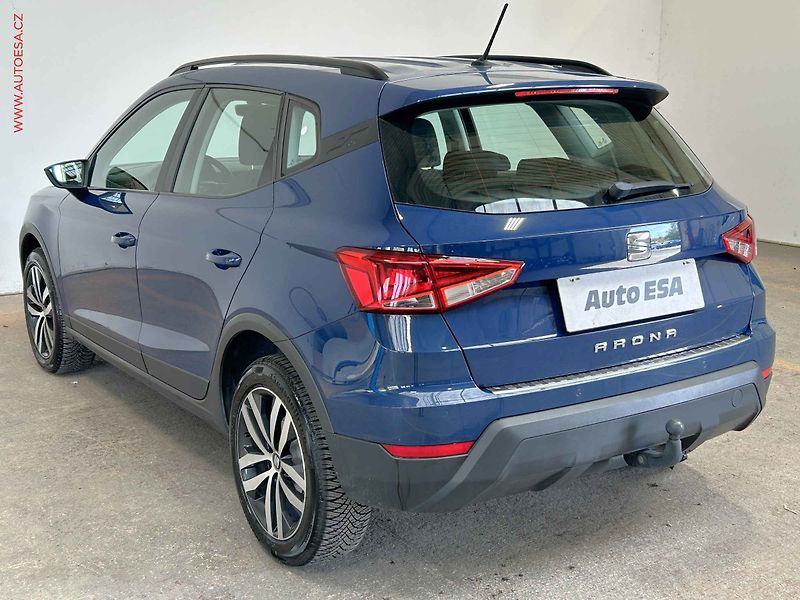 Seat Arona (2017) 1.0 TSi, LED, AC - fotka 6 z 15