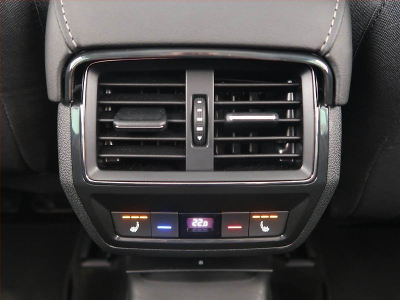 Škoda Karoq (2022) Style 2.0 TDI - fotka 18 z 21
