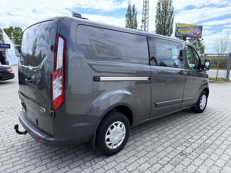 Ford Transit Custom 2.0 TDCi 96 kW 6 míst - fotka 5 z 20