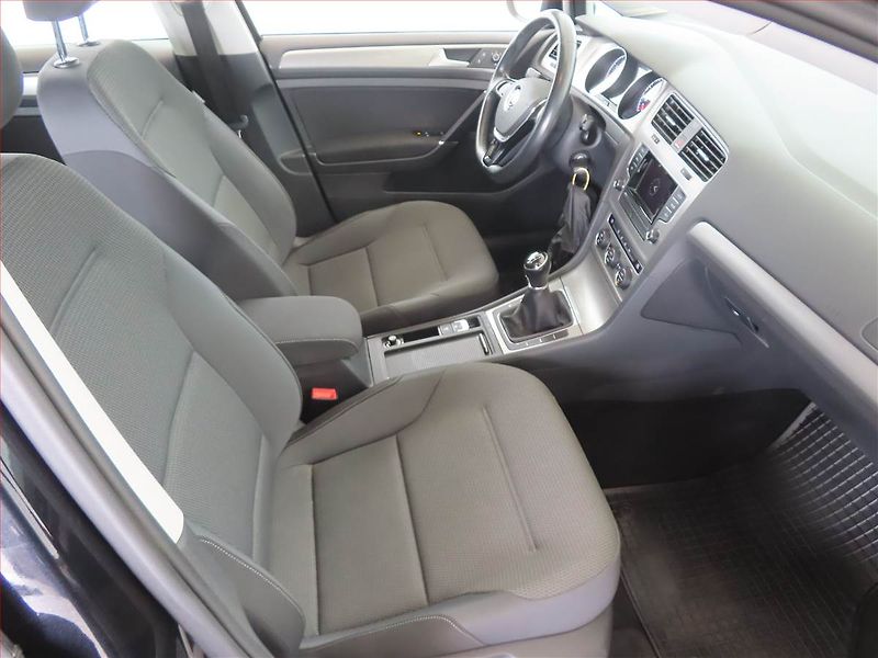 Volkswagen Golf (2014) 1.2 TSI, Serv.kniha, Tempomat - fotka 9 z 14