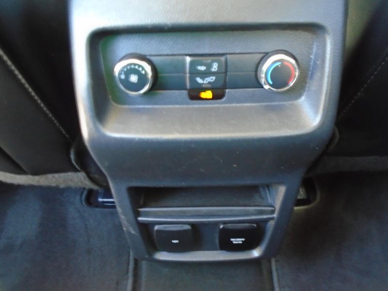 Ford Galaxy 2.0EcoBlue 140kW 8AT Vignale  - fotka 17 z 47